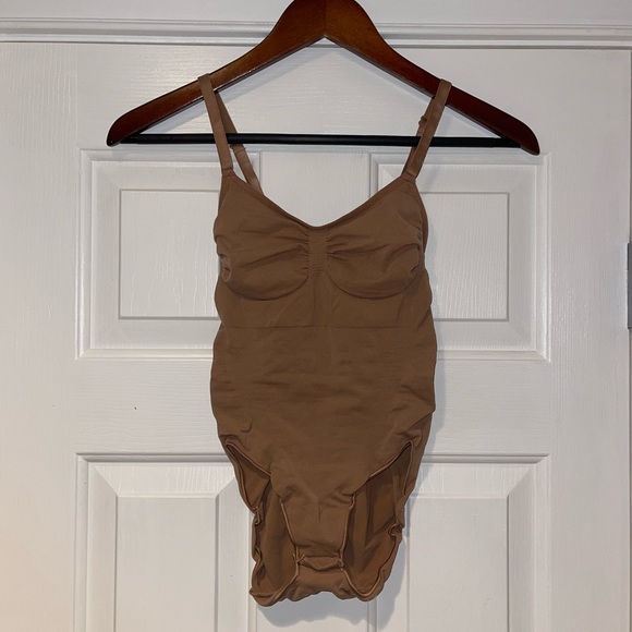 SKIMS Intimates & Sleepwear Skims Sculpting Bodysuit With Snaps Lxl